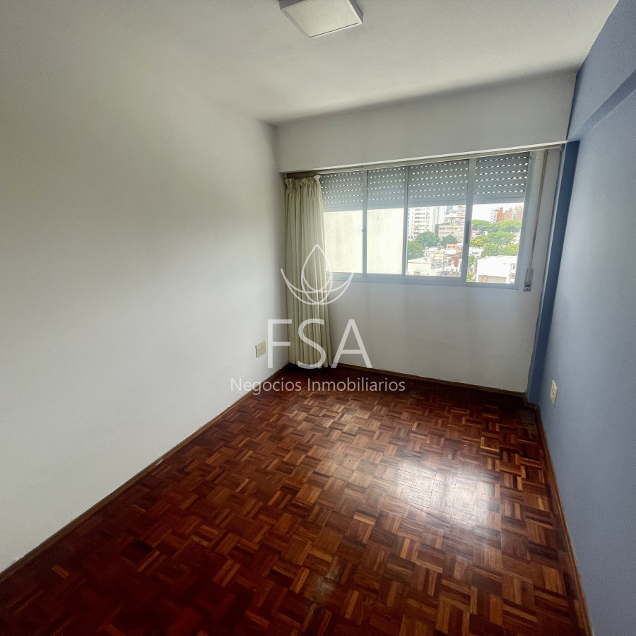 Apartamento ID.176 -  Alquiler Apartamento 3 Dormitorios Balcón al Frente Pocitos Montevideo St
