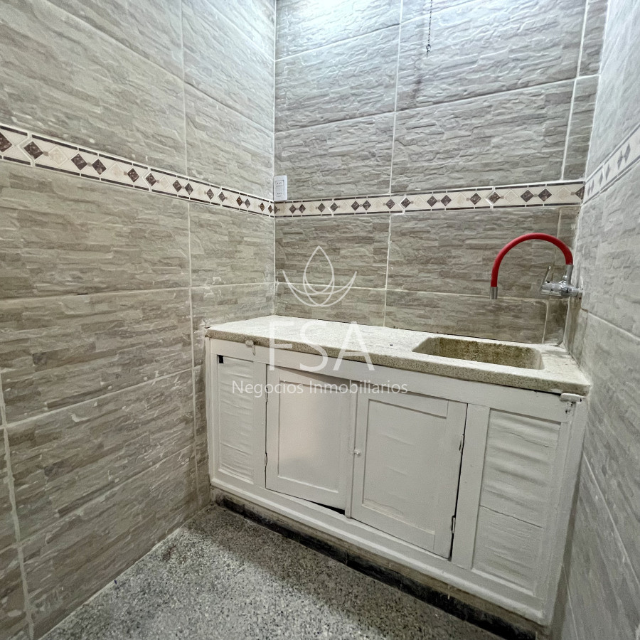 Apartamento ID.149 - Alquiler Apartamento 2 Dormitorios Patio Centro Montevideo St