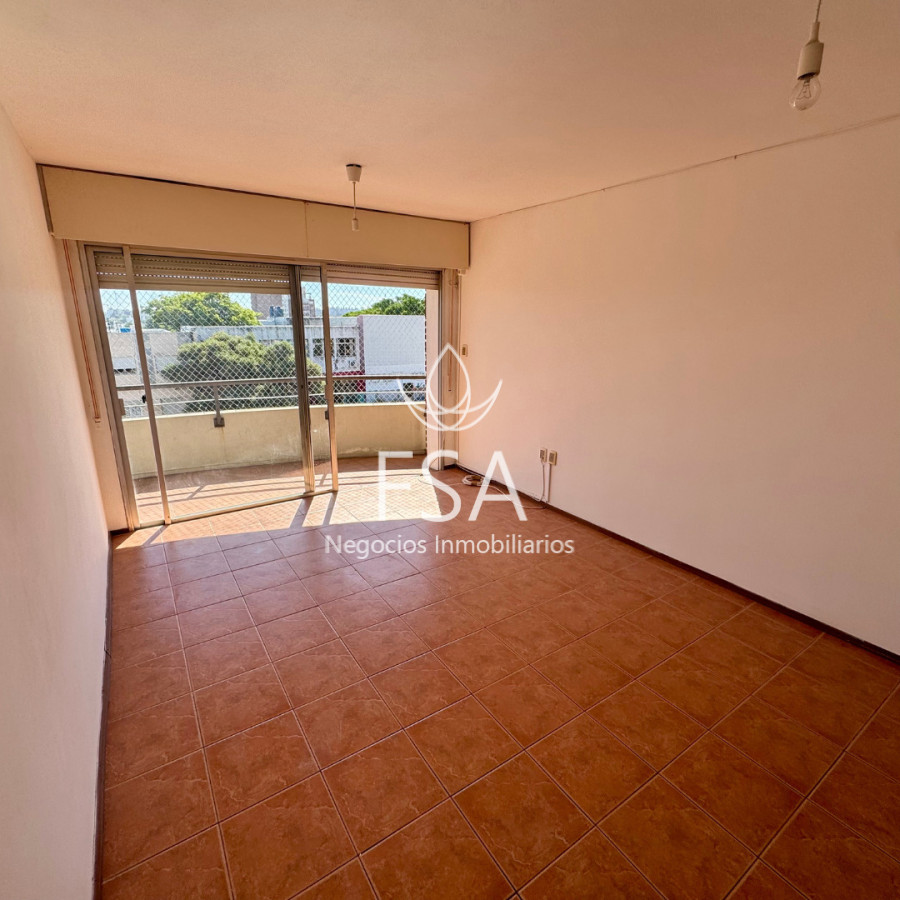 Apartamento ID.424 - Alquiler Apartamento 2 Dormitorios Garaje Parque Batlle Montevideo E