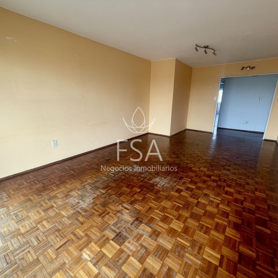 Apartamento ID.176 -  Alquiler Apartamento 3 Dormitorios Balcón al Frente Pocitos Montevideo St