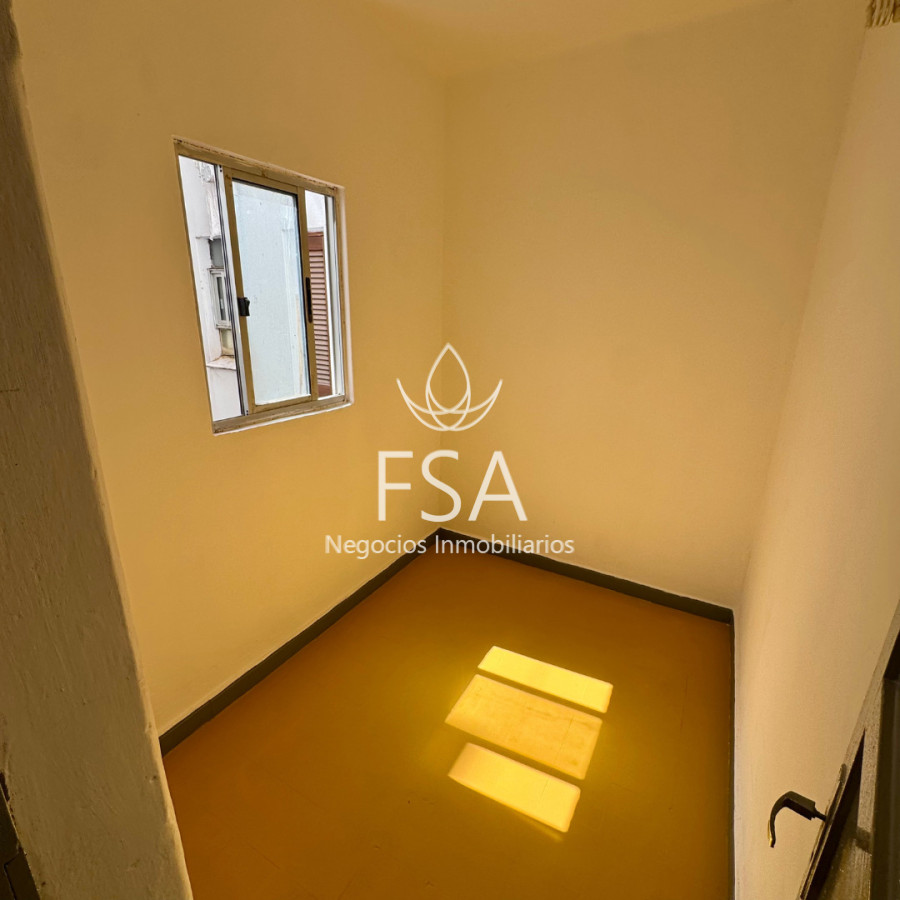 Apartamento ID.425 - Alquiler Apartamento 2+1 Dormitorios Centro Montevideo E