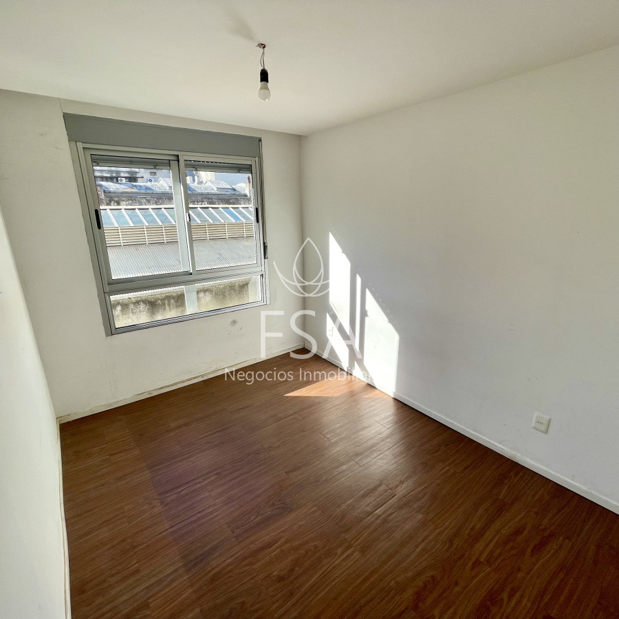 Apartamento ID.52 - Venta Apartamento 1 Dormitorio Balcón Centro Montevideo St