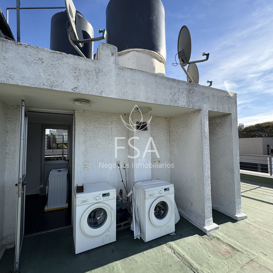 Apartamento ID.386 - Alquiler Apartamento 1 Dormitorio Piscina Pocitos Montevideo Ev