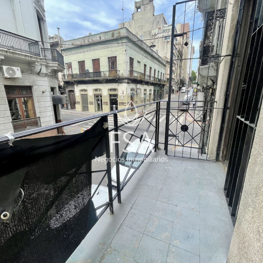 Apartamento ID.454 - Alquiler Apartamento 1 Dormitorio Estilo Loft Balcón Ciudad Vieja Montevideo St