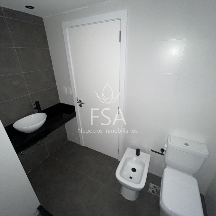 Apartamento ID.247 - Alquiler Apartamento 1 Dormitorio Balcón Al Frente Centro Montevideo St