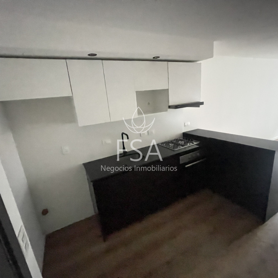 Apartamento ID.247 - Alquiler Apartamento 1 Dormitorio Balcón Al Frente Centro Montevideo St