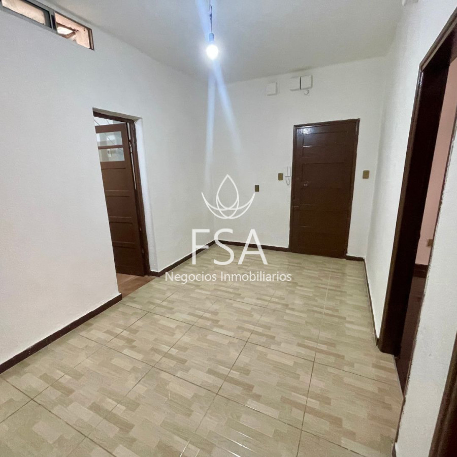 Apartamento ID.411 - Alquiler Apartamento 2 Dormitorios Patio Centro Montevideo St