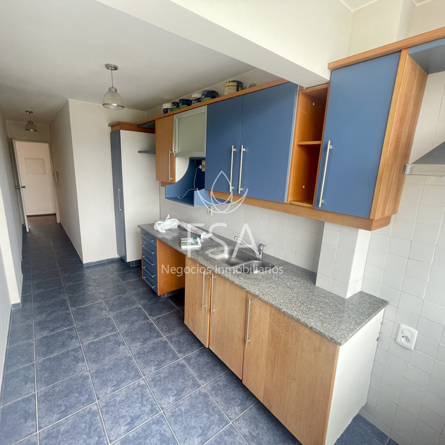 Apartamento ID.176 -  Alquiler Apartamento 3 Dormitorios Balcón al Frente Pocitos Montevideo St