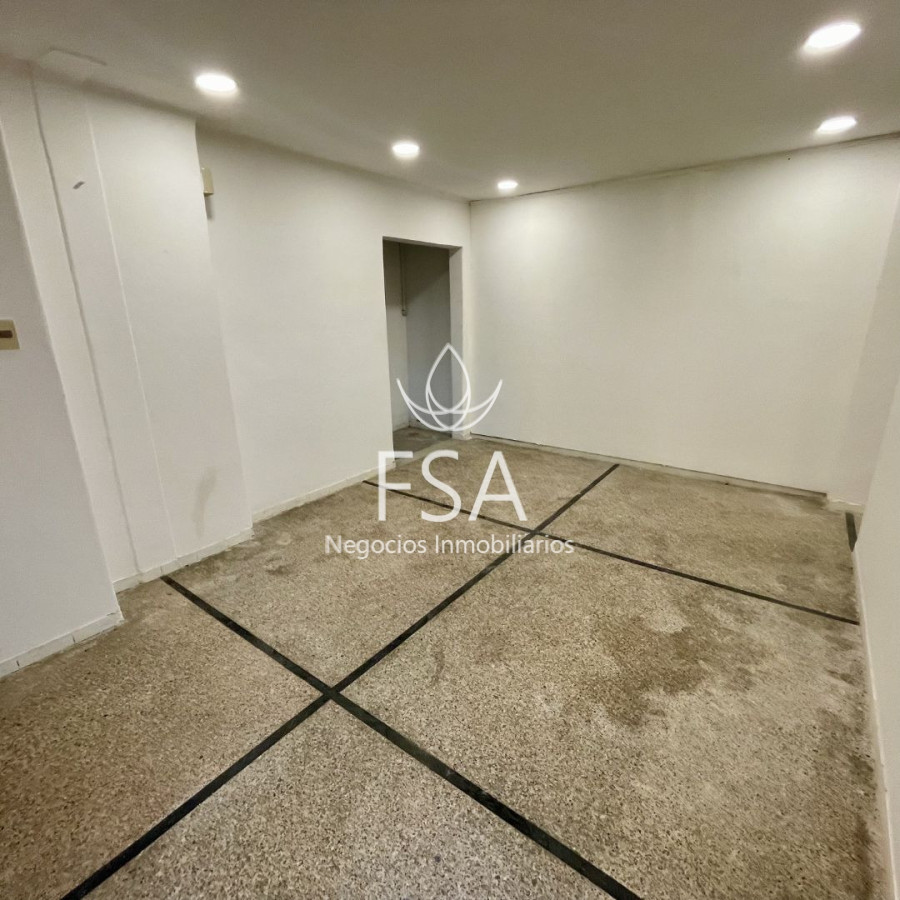 Apartamento ID.149 - Alquiler Apartamento 2 Dormitorios Patio Centro Montevideo St