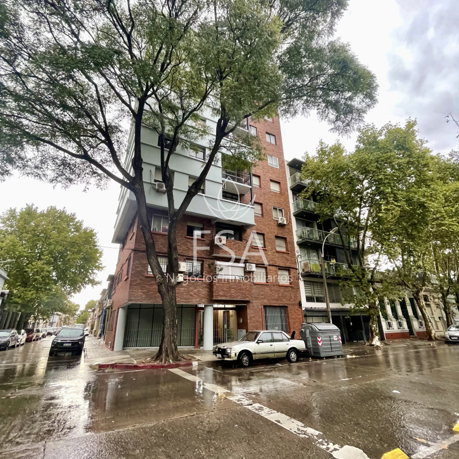 Apartamento ID.208 - Venta Apartamento 2 Dormitorios Balcón Al Frente Tres Cruces Montevideo St