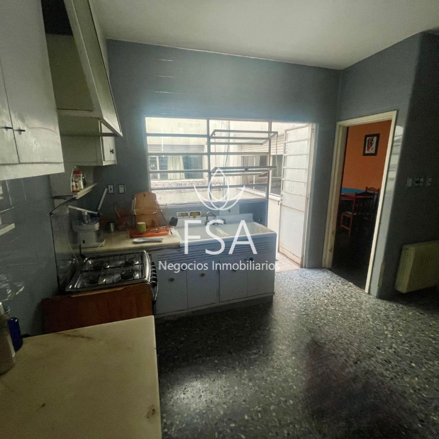 Apartamento ID.138 - Venta Apartamento 3 Plantas 6 Dormitorios 4 Baños 350 mts Barrio Sur Montevideo E