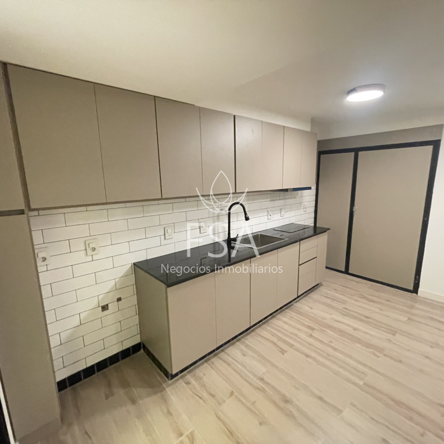 Apartamento ID.182 - Alquiler Apartamento Monoambiente Remodelado Ciudad Vieja Montevideo St