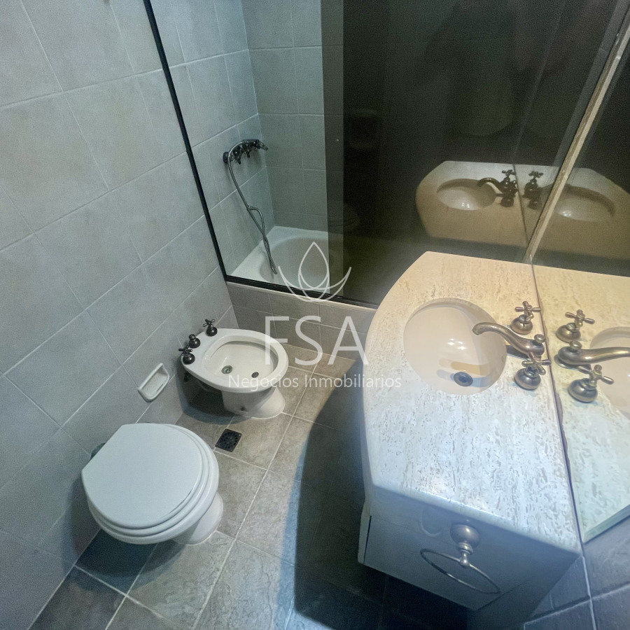 Apartamento ID.176 -  Alquiler Apartamento 3 Dormitorios Balcón al Frente Pocitos Montevideo St