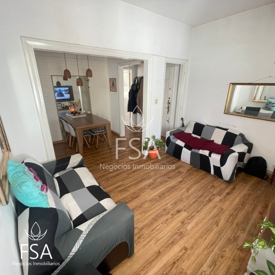 Apartamento ID.51 - Venta Apartamento 2 Dormitorios 2 Baños Balcón Centro Montevideo St