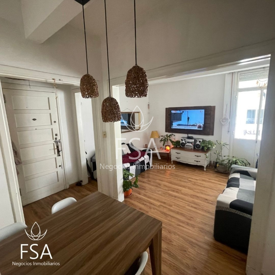Apartamento ID.51 - Venta Apartamento 2 Dormitorios 2 Baños Balcón Centro Montevideo St