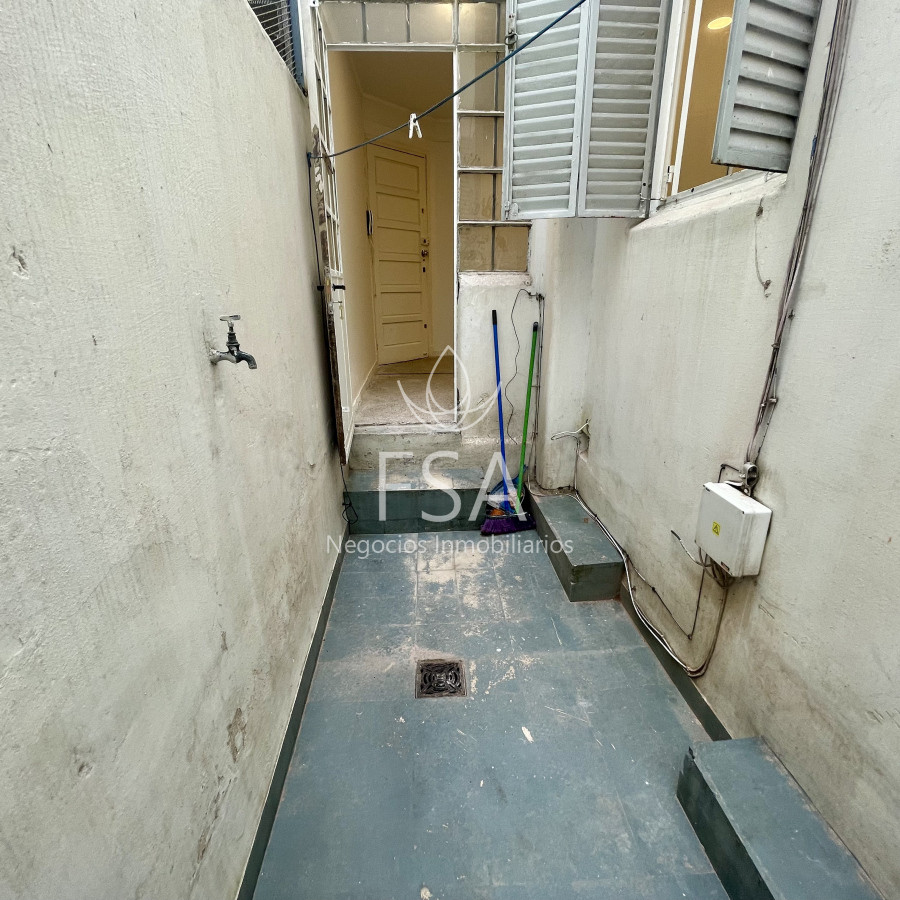 Apartamento ID.149 - Alquiler Apartamento 2 Dormitorios Patio Centro Montevideo St