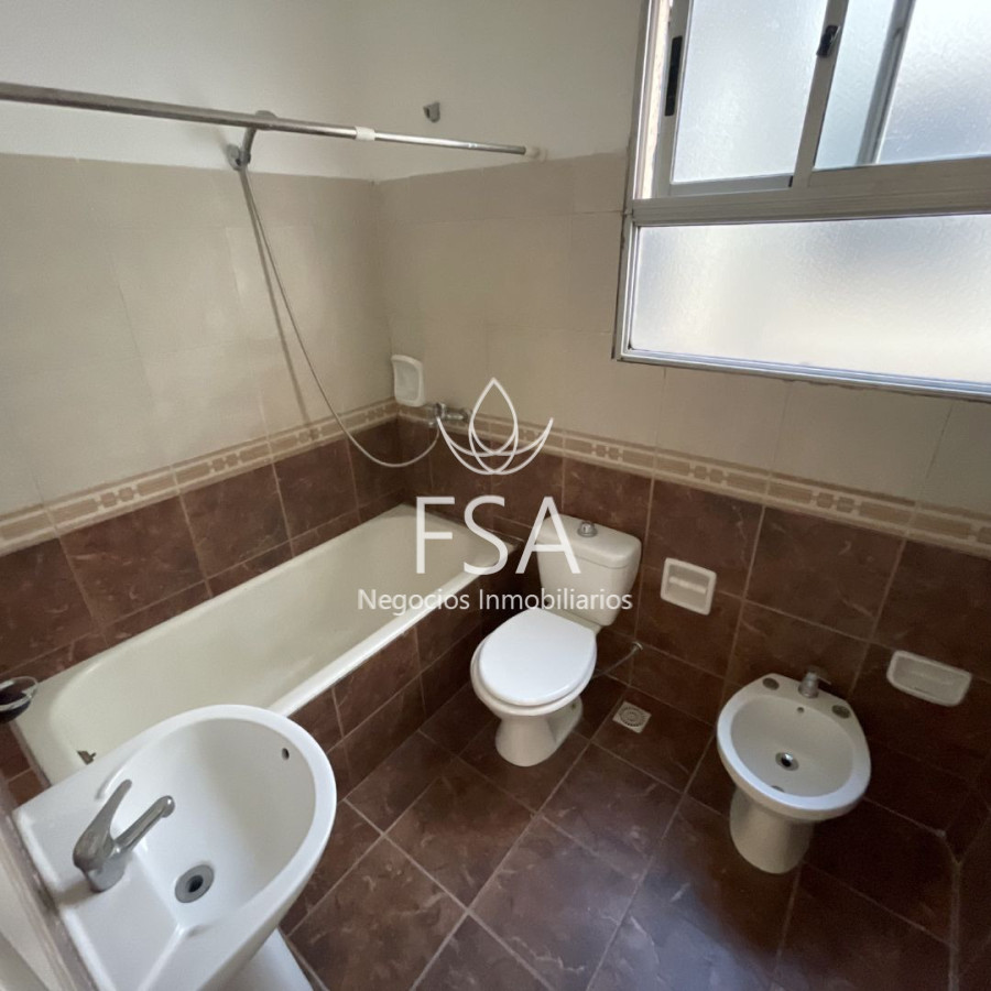 Apartamento ID.460 - Alquiler Apartamento 3 Dormitorios Balcón Prado Montevideo St