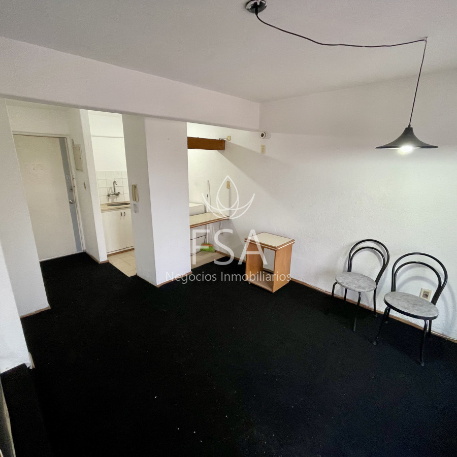 Apartamento ID.335 - Alquiler Apartamento 1 Dormitorio Terraza Exclusiva Semi Amueblado Cordon Montevideo St