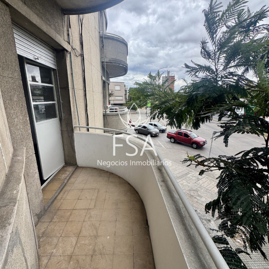 Apartamento ID.448 - Alquiler Apartamento 3 Dormitorios Balcón Prado Montevideo E