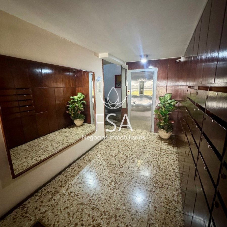 Apartamento ID.183 - Alquiler Apartamento 2 Dormitorios Terraza Centro Montevideo E
