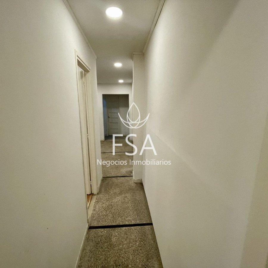 Apartamento ID.149 - Alquiler Apartamento 2 Dormitorios Patio Centro Montevideo St