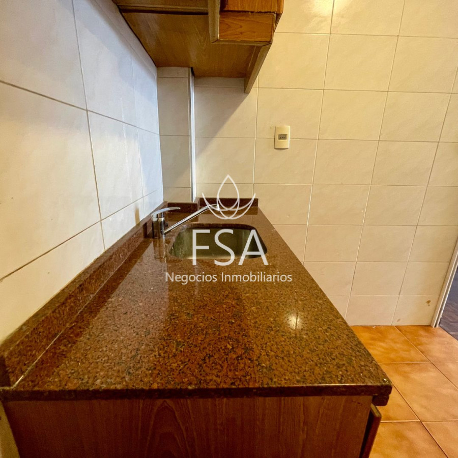 Apartamento ID.365 - Alquiler Apartamento Monoambiente con Divisiones Balcón Pocitos Montevideo St