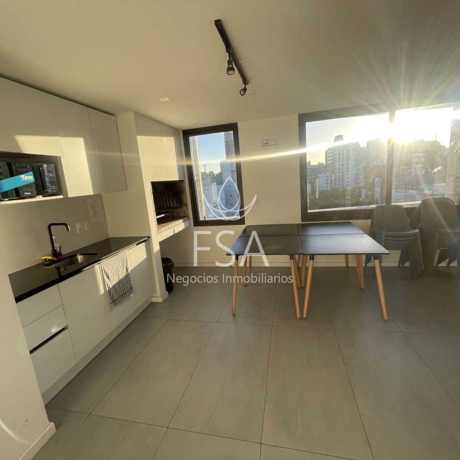 Apartamento ID.247 - Alquiler Apartamento 1 Dormitorio Balcón Al Frente Centro Montevideo St