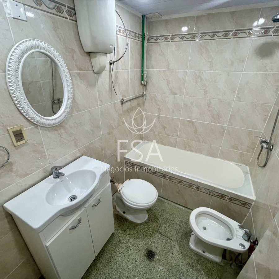 Apartamento ID.149 - Alquiler Apartamento 2 Dormitorios Patio Centro Montevideo St