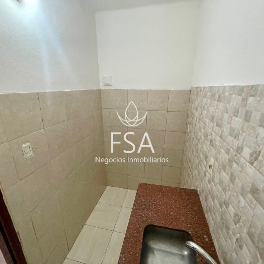 Apartamento ID.411 - Alquiler Apartamento 2 Dormitorios Patio Centro Montevideo St