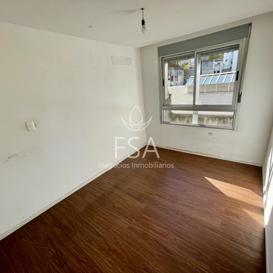 Apartamento ID.52 - Venta Apartamento 1 Dormitorio Balcón Centro Montevideo St