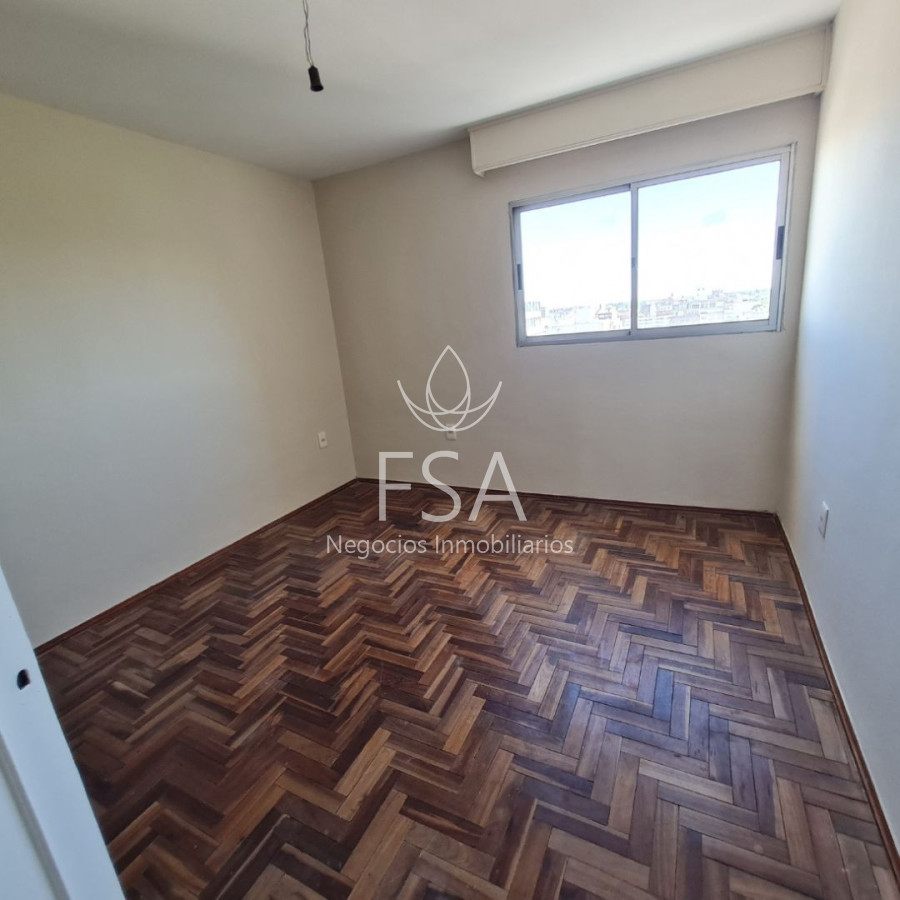Apartamento ID.487 - Alquiler Apartamento 3 Dormitorios Vista Despejada Centro Montevideo E