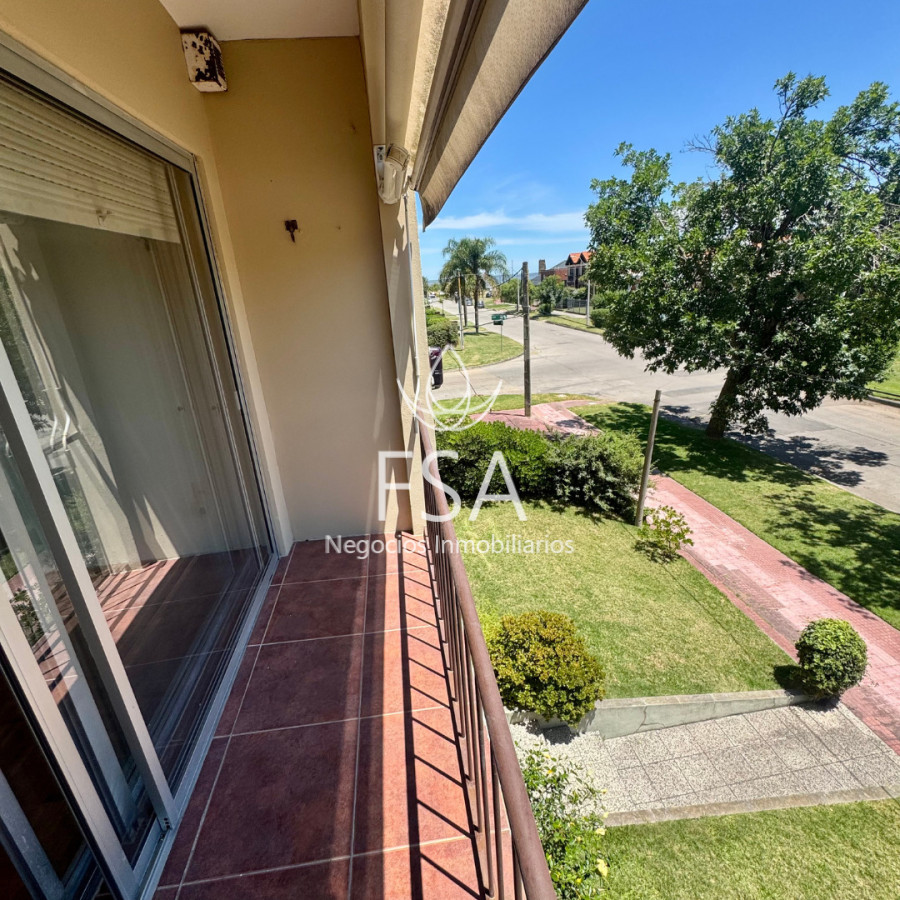 Apartamento ID.422 - Alquiler Apartamento 3 Dormitorios Garaje Punta Gorda Montevideo E