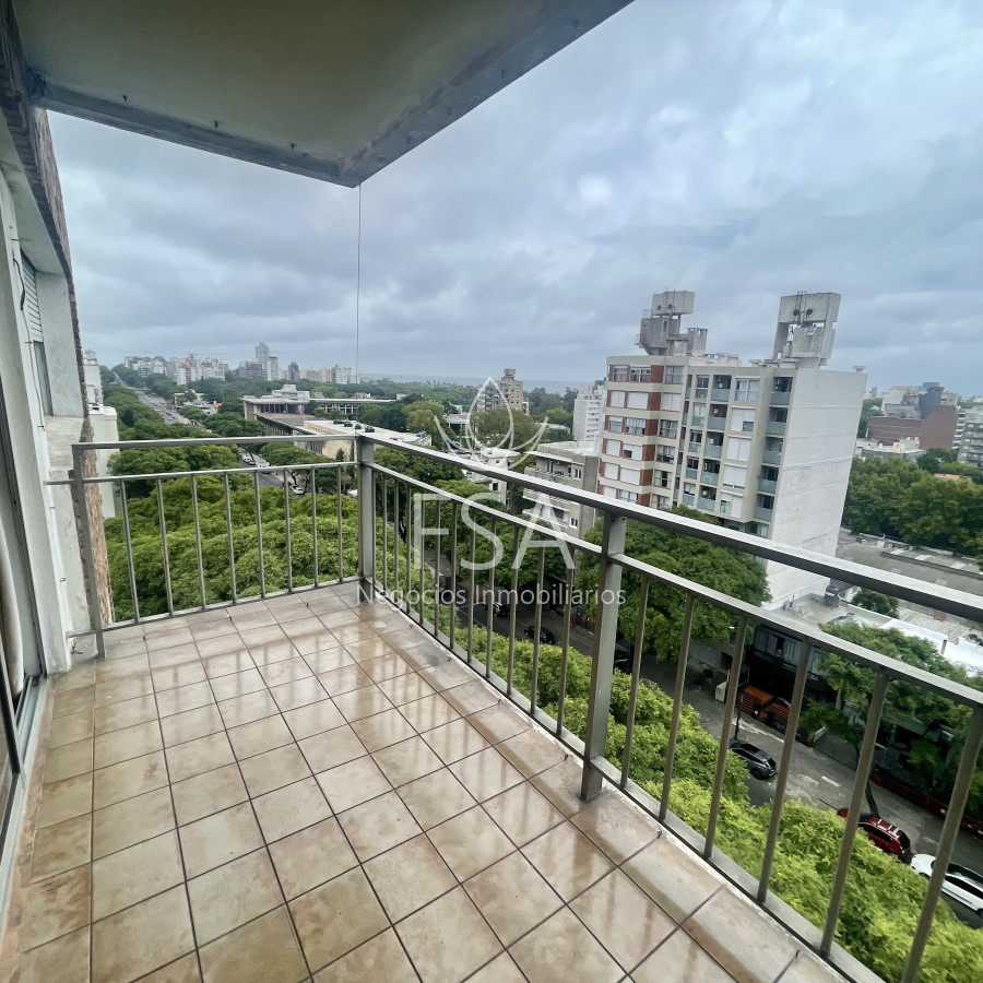 Apartamento ID.176 -  Alquiler Apartamento 3 Dormitorios Balcón al Frente Pocitos Montevideo St