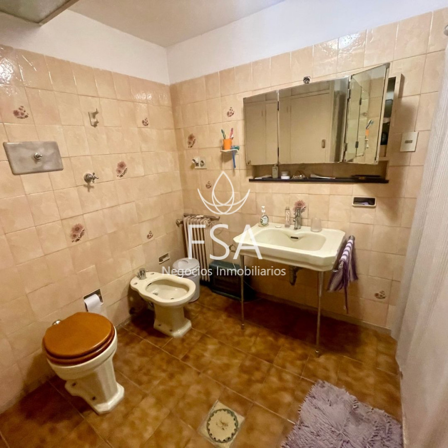 Apartamento ID.138 - Venta Apartamento 3 Plantas 6 Dormitorios 4 Baños 350 mts Barrio Sur Montevideo E