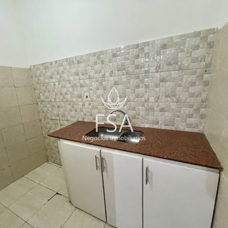 Apartamento ID.411 - Alquiler Apartamento 2 Dormitorios Patio Centro Montevideo St