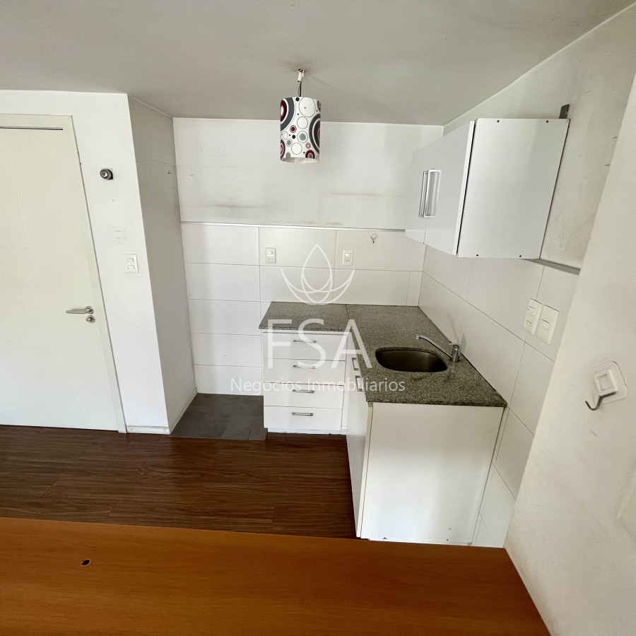 Apartamento ID.52 - Venta Apartamento 1 Dormitorio Balcón Centro Montevideo St