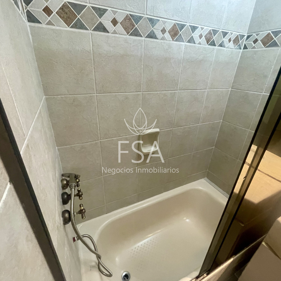 Apartamento ID.176 -  Alquiler Apartamento 3 Dormitorios Balcón al Frente Pocitos Montevideo St