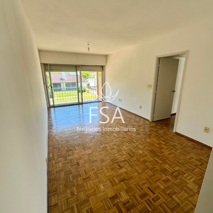 Apartamento ID.422 - Alquiler Apartamento 3 Dormitorios Garaje Punta Gorda Montevideo E