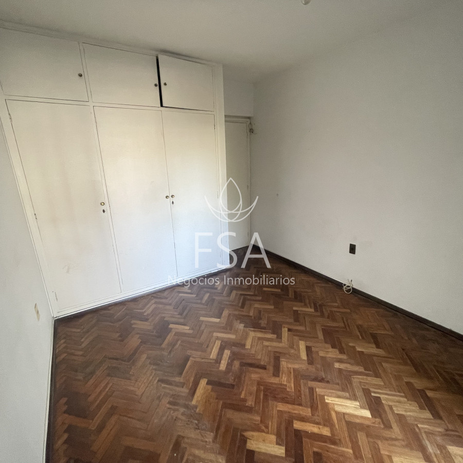 Apartamento ID.90 - Venta Apartamento 4 Dormitorios 2 Baños Garage Punta Carretas Montevideo St