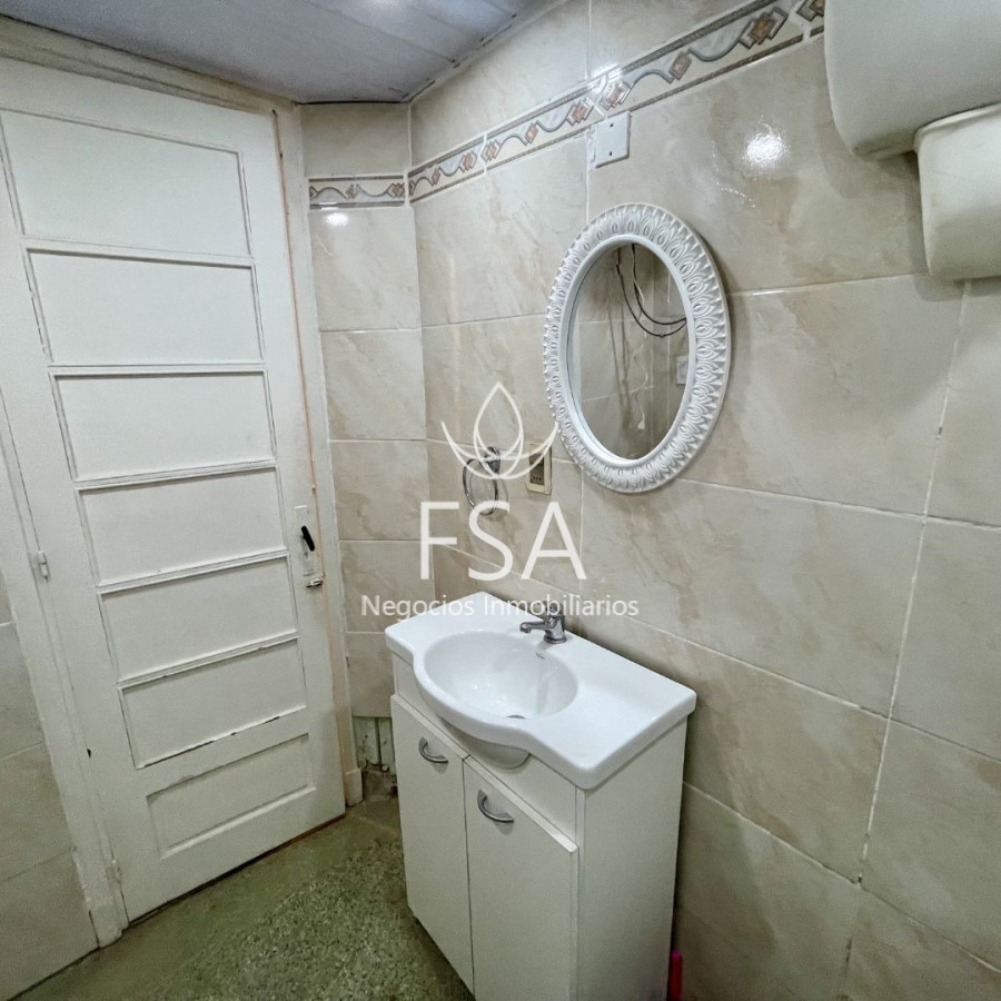 Apartamento ID.149 - Alquiler Apartamento 2 Dormitorios Patio Centro Montevideo St