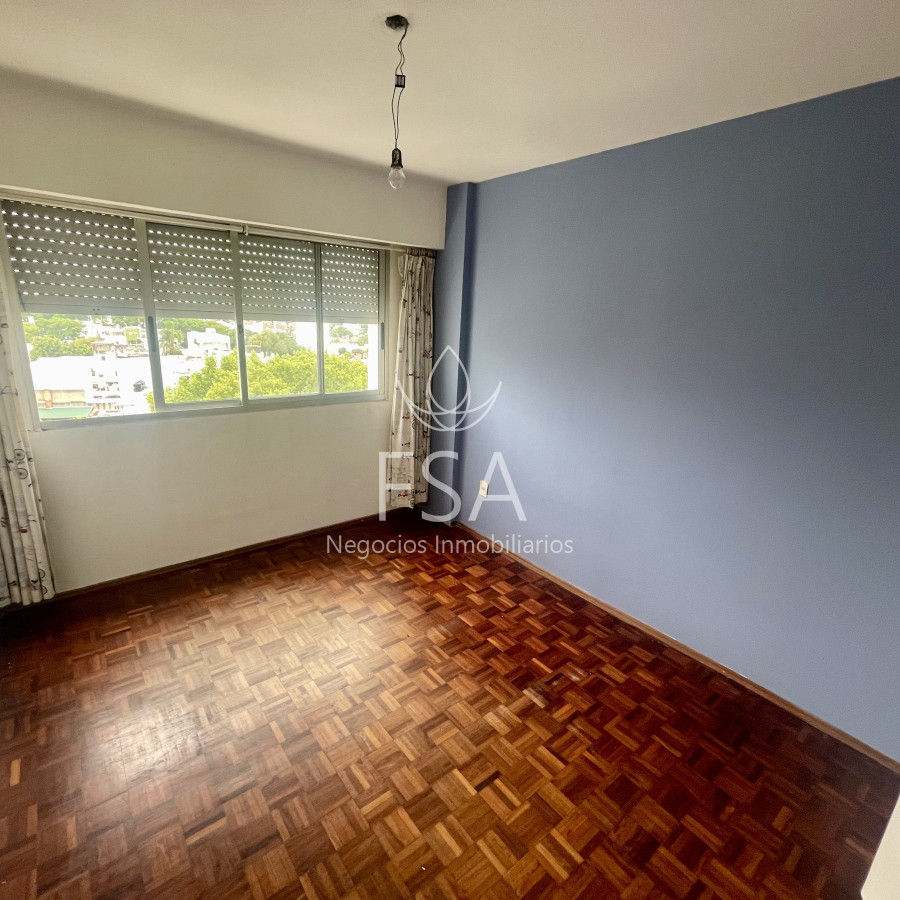 Apartamento ID.176 -  Alquiler Apartamento 3 Dormitorios Balcón al Frente Pocitos Montevideo St
