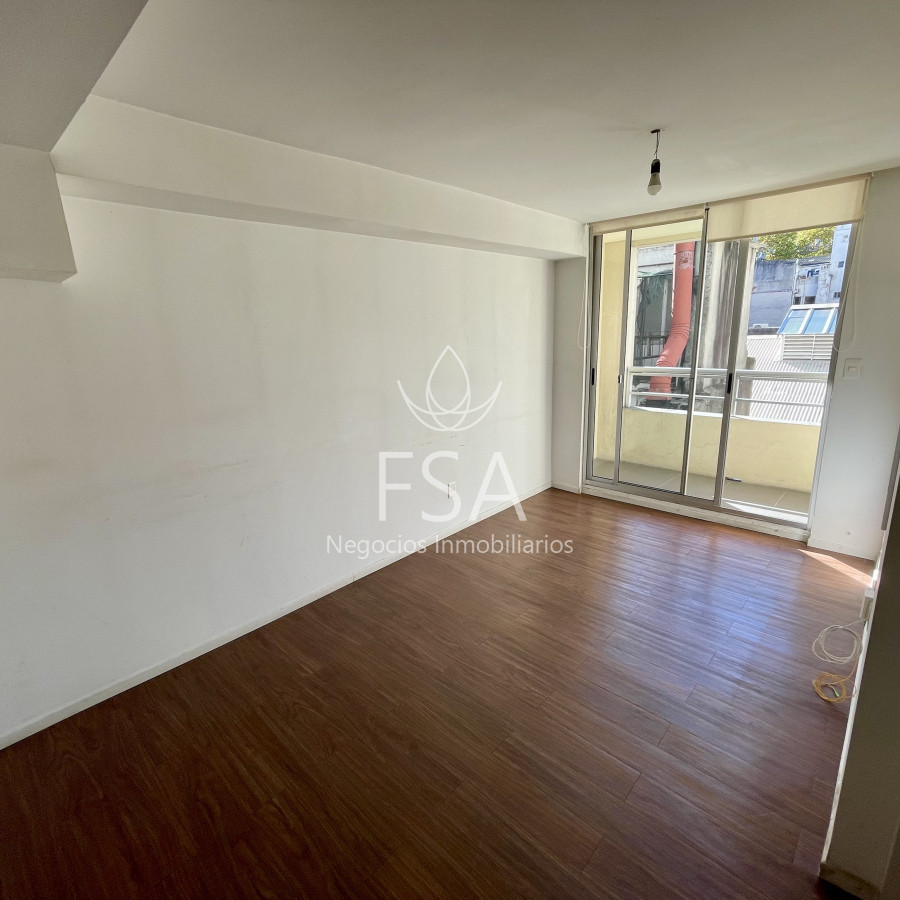 Apartamento ID.52 - Venta Apartamento 1 Dormitorio Balcón Centro Montevideo St