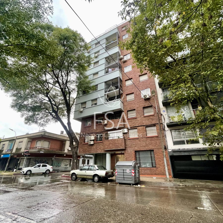 Apartamento ID.208 - Venta Apartamento 2 Dormitorios Balcón Al Frente Tres Cruces Montevideo St
