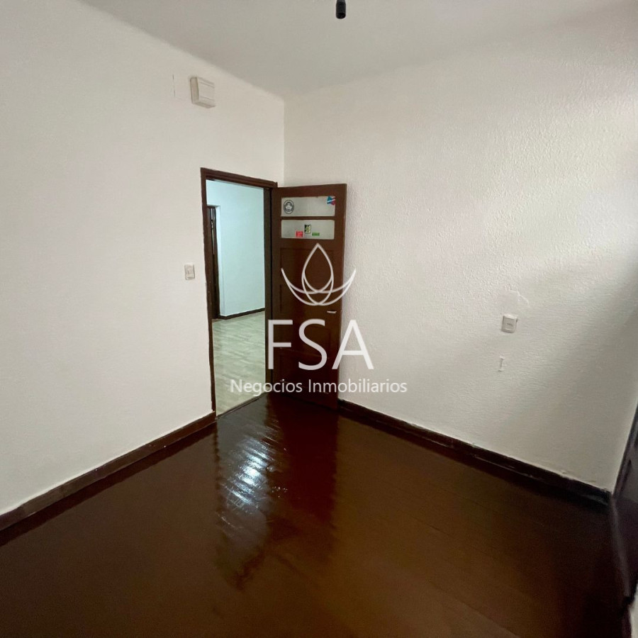 Apartamento ID.411 - Alquiler Apartamento 2 Dormitorios Patio Centro Montevideo St