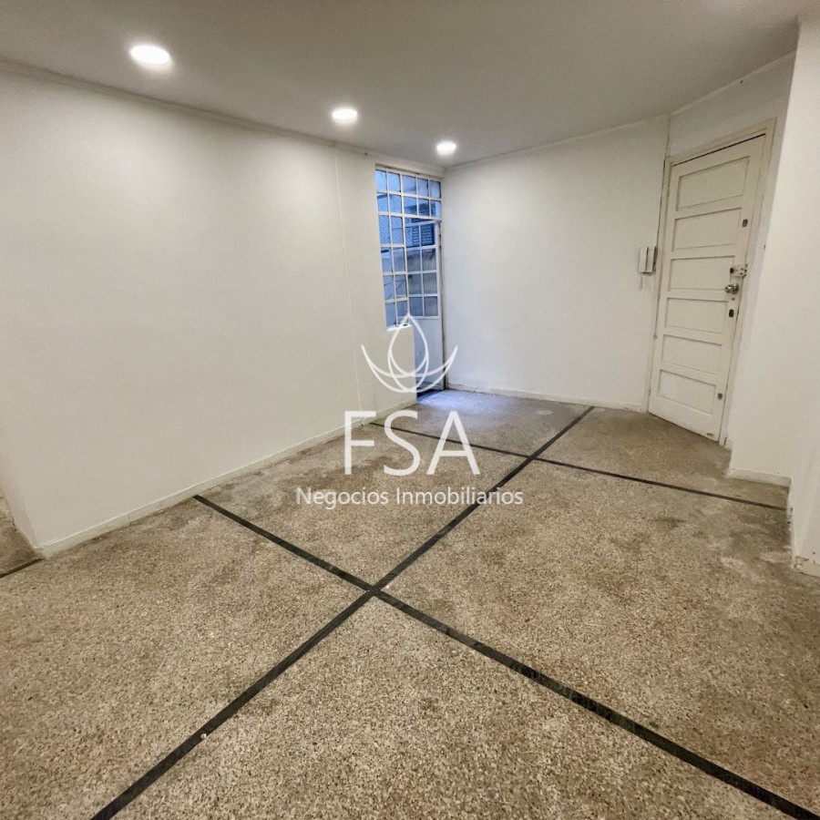Apartamento ID.149 - Alquiler Apartamento 2 Dormitorios Patio Centro Montevideo St