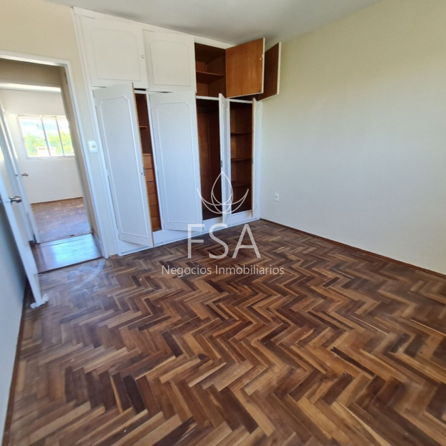 Apartamento ID.487 - Alquiler Apartamento 3 Dormitorios Vista Despejada Centro Montevideo E