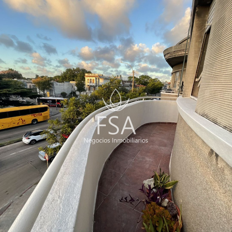 Apartamento ID.460 - Alquiler Apartamento 3 Dormitorios Balcón Prado Montevideo St