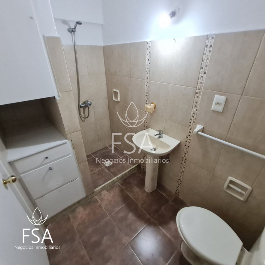 Apartamento ID.487 - Alquiler Apartamento 3 Dormitorios Vista Despejada Centro Montevideo E
