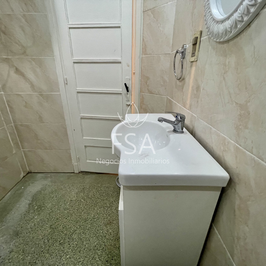 Apartamento ID.149 - Alquiler Apartamento 2 Dormitorios Patio Centro Montevideo St