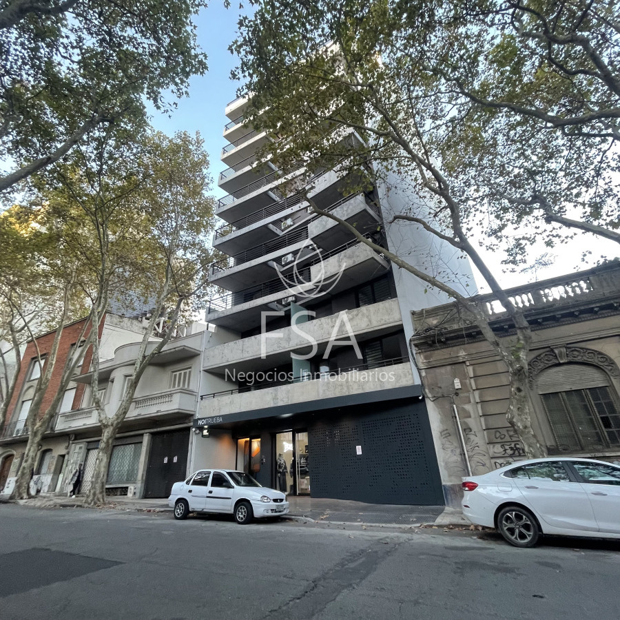 Apartamento ID.247 - Alquiler Apartamento 1 Dormitorio Balcón Al Frente Centro Montevideo St